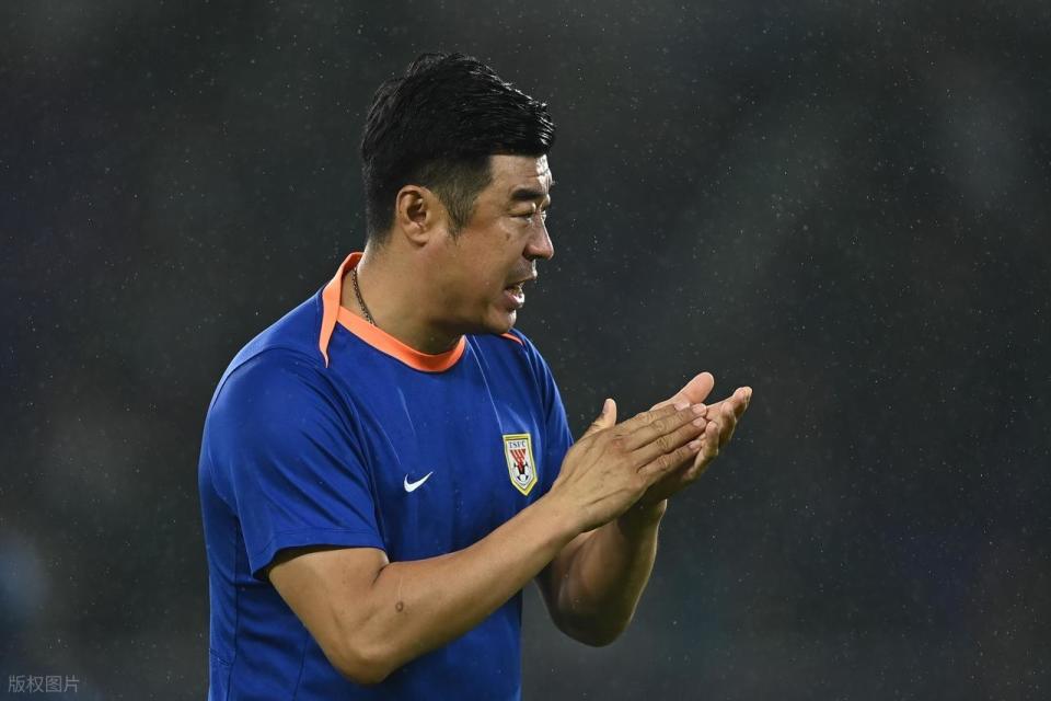 IM体育官方网站-山东鲁能全队战术调整，积极应战