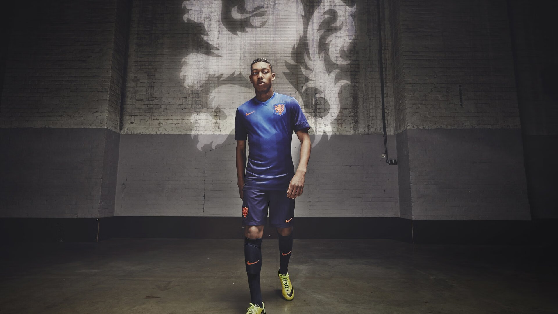 莱万独舞法兰西之夜,波兰神锋一锤定音,助法国淘汰莱比锡红牛晋级